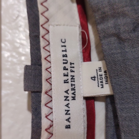SLIGHTLY USED BANANA REPUBLIC MARTIN FIT PANTS SIZE 4 COLOR GRAY 85%WOOL 15%SILK - Picture 2 of 10